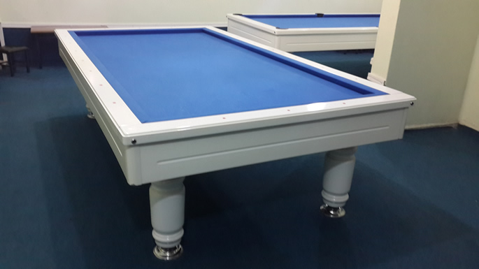 Üç Top Bilardo Masası